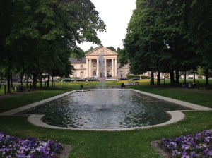 Das Neue Kurhaus in der Monheimsallee wird aufwendig renoviert.
