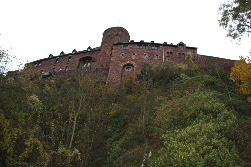 Die Burg von Heimbach, wo der Protest gegen das Pumpspeicherkraftwerk seinen Ursprung nahm. 