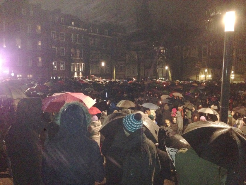 Fast voll war der Katschhof, als es am Samstag hieß "Aachen steht zusammen". 