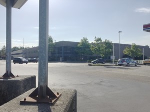 Steht in Richterich zur Verfügung: Ein ehemaliges Büro Gebäude, das relativ leicht in eine Flüchtlingsunterkunft umgewandelt werden kann. 