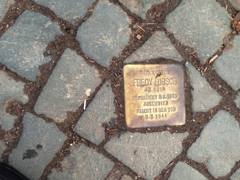 Stolperstein für Fredy Hirsch in der Richardstraße in Nähe des Suermondt-Ludwig-Museum.