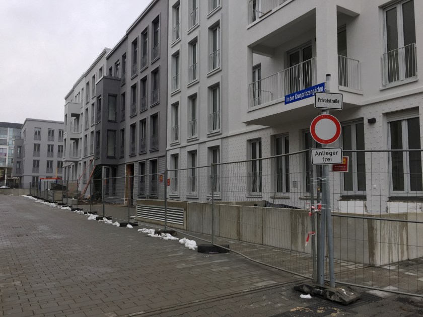 Rue de tristesse, und das nicht nur an dunkeln Tagen. 